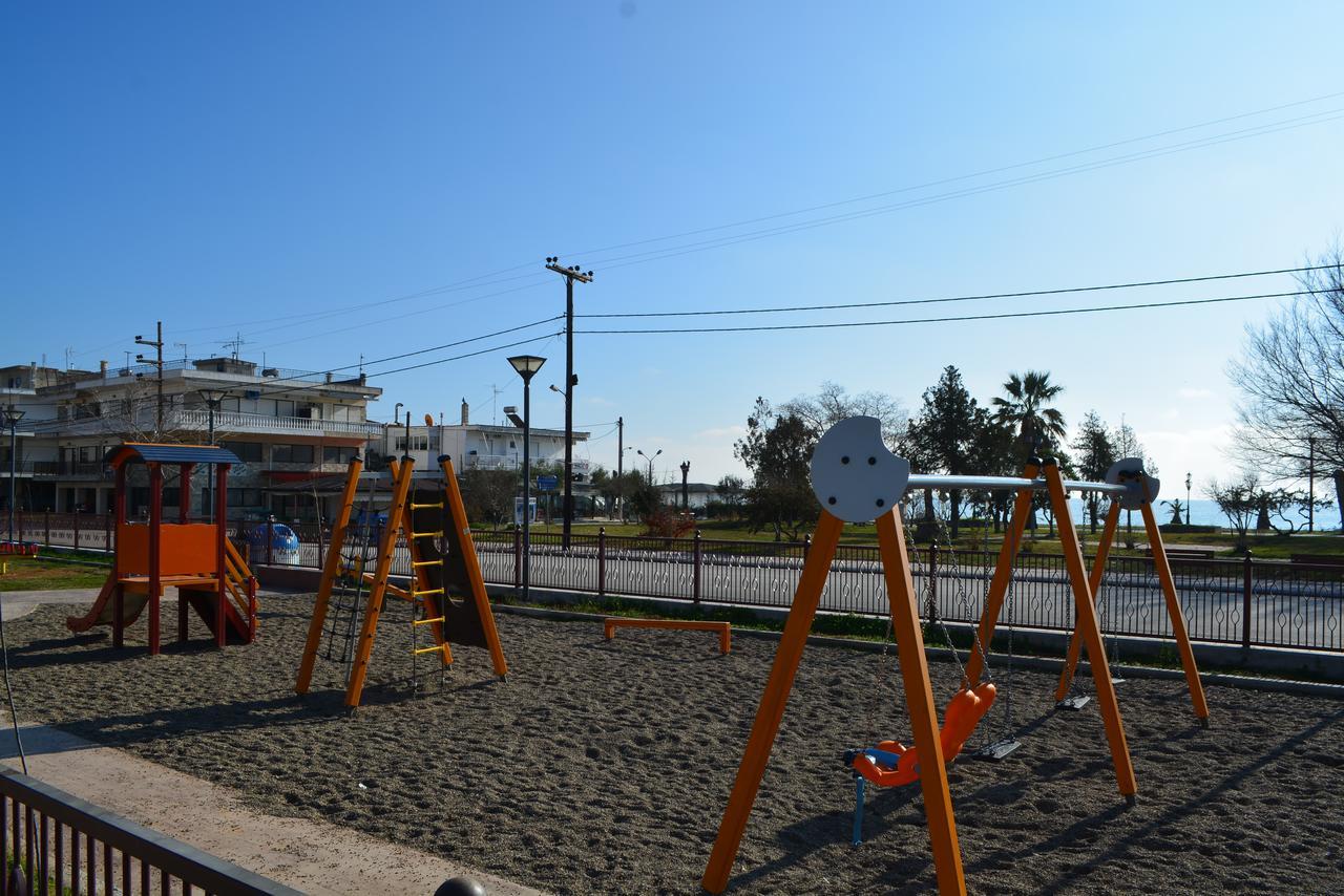 Apartments Dimitra Paralia Dionysiou Exteriör bild