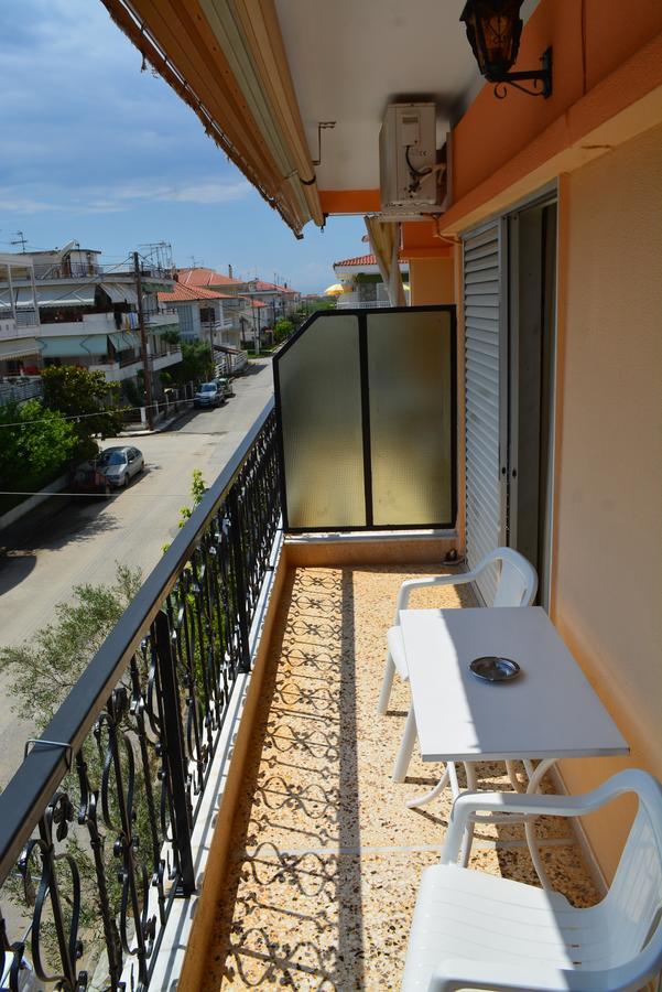 Apartments Dimitra Paralia Dionysiou Exteriör bild