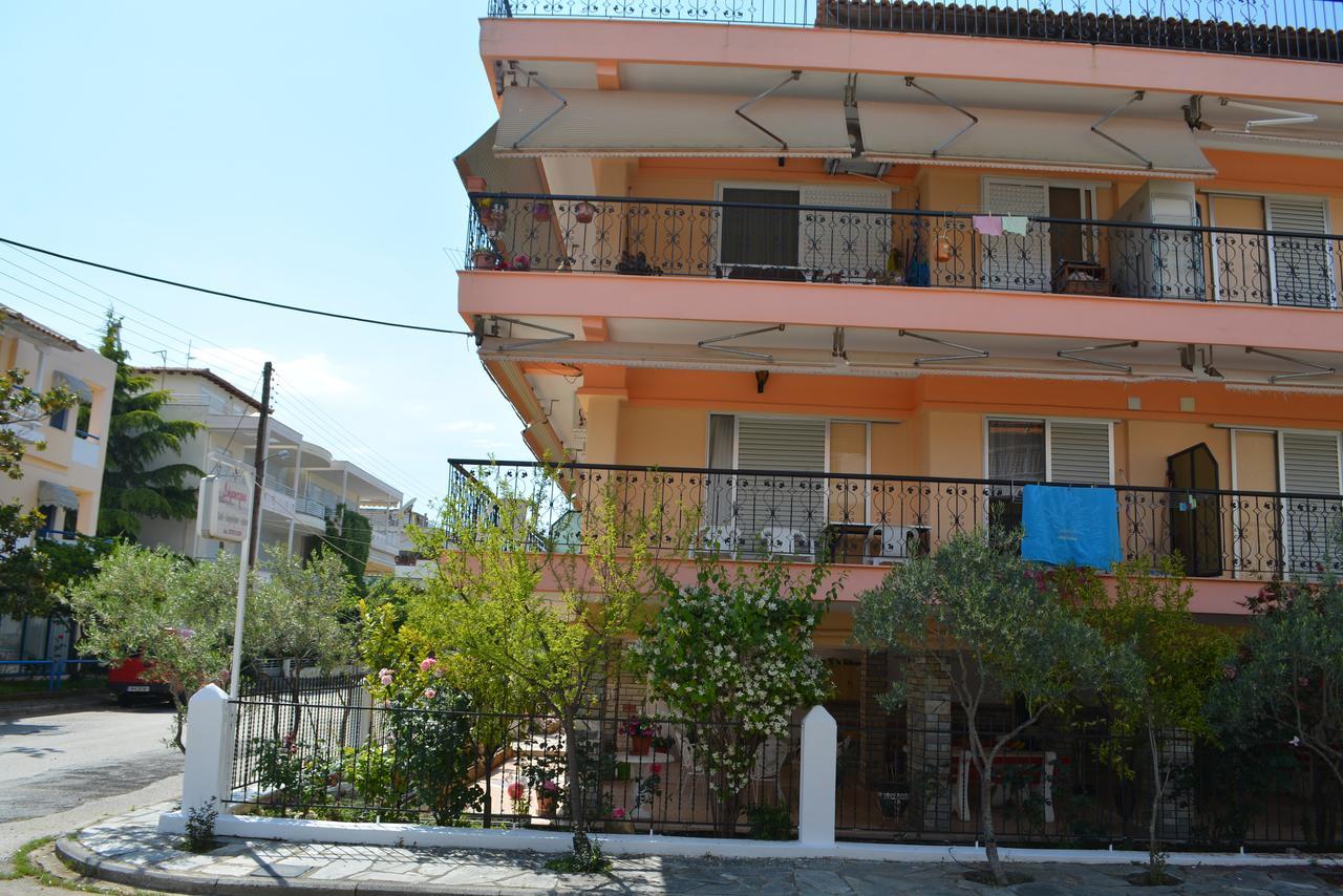 Apartments Dimitra Paralia Dionysiou Exteriör bild