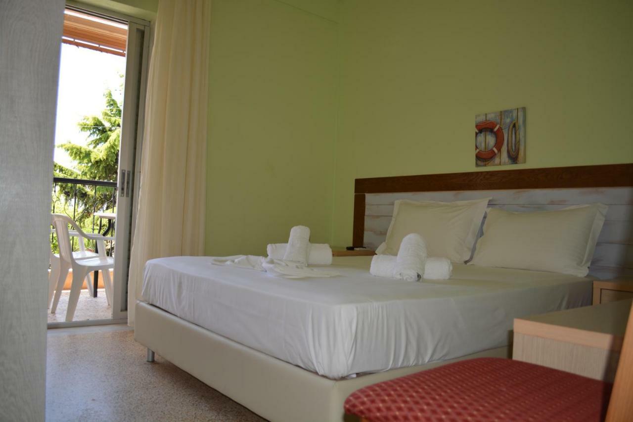 Apartments Dimitra Paralia Dionysiou Exteriör bild